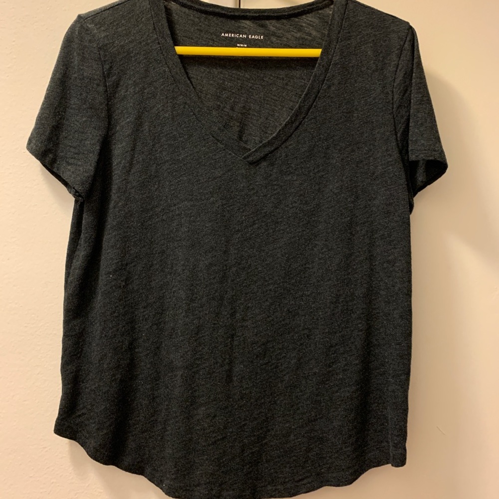 Basic V Neck Tee